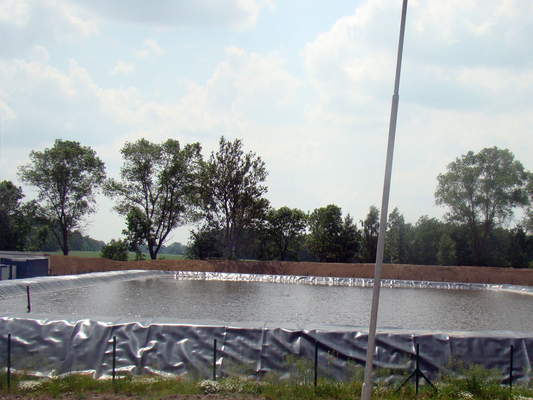 Geomembrana HDPE de alta resistência à tração ≥15MPa Resistência ao rasgo ≥25KN/m