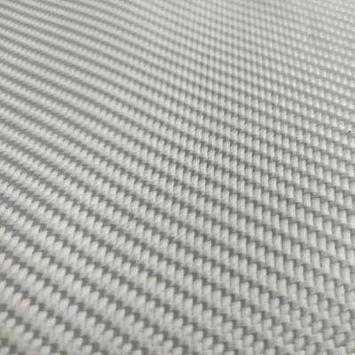Tecido de geotextil concebido para prevenir a erosão do solo e o deslocamento de agregados em aplicações de infraestrutura