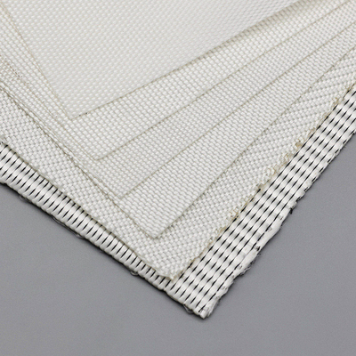 Versátil 5,2 m de largura Geotextil tecido branco com tamanho de abertura de 0,05-0,2 mm