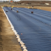 Forro de geomembrana HDPE resistente a perfurações para barreira durável à prova de vazamento em aplicações agrícolas e industriais