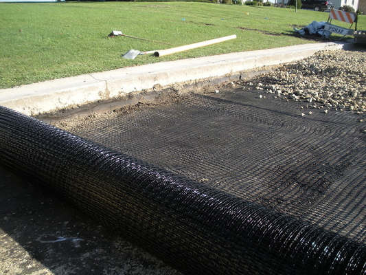 Excelente resistência UV Fibra de vidro Geogrid para construção de estradas 1m-6m Largura 12-50mm Tamanho da grade